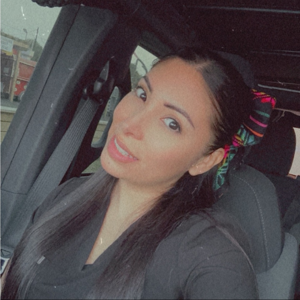 Meet your Posher, Lizet